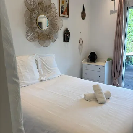 Maison Avec Jardin Privatif, 4 Chambres, Calme Dans Avec Piscine بيت للعطل أنتيب